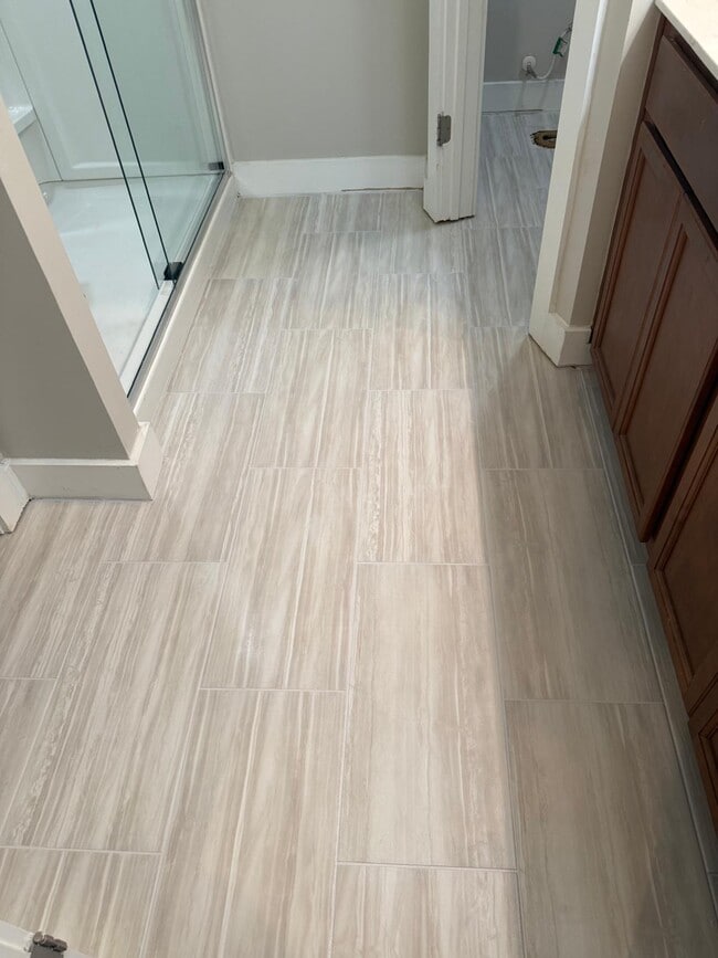 Building Photo - 349 Hague Dr