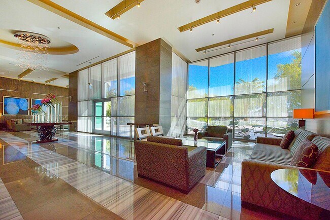 Building Photo - Turnberry Towers East 1507