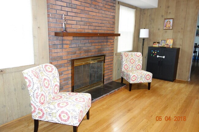 Building Photo - 1134 Alden Ln