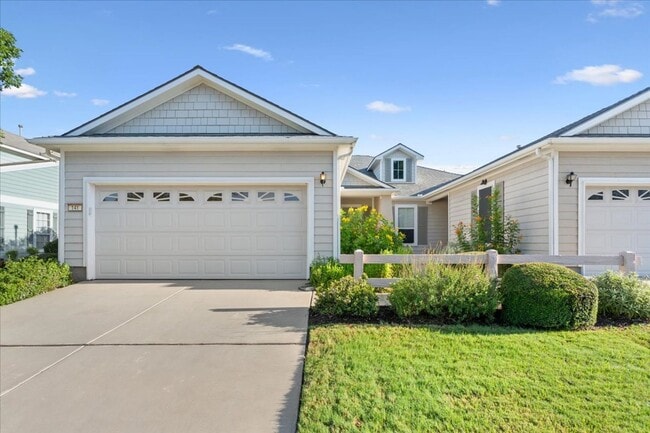 Primary Photo - 141 Dickens Cir