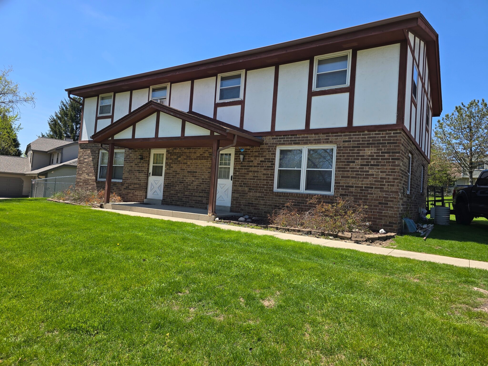 Building Photo - 391 Willow Grove Dr
