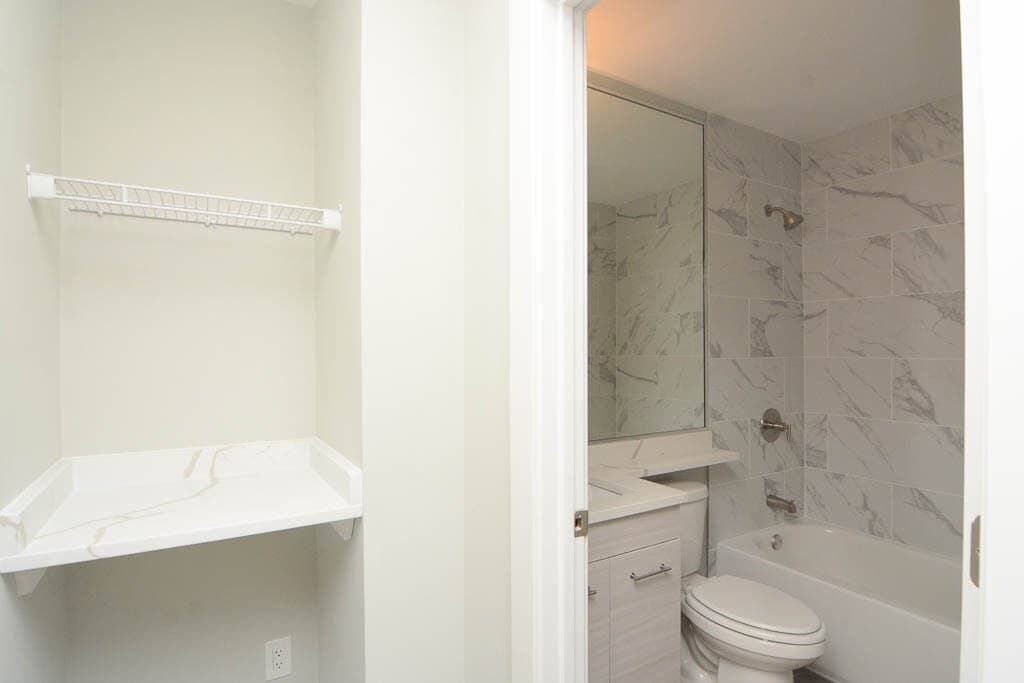 Building Photo - 450 W Barry