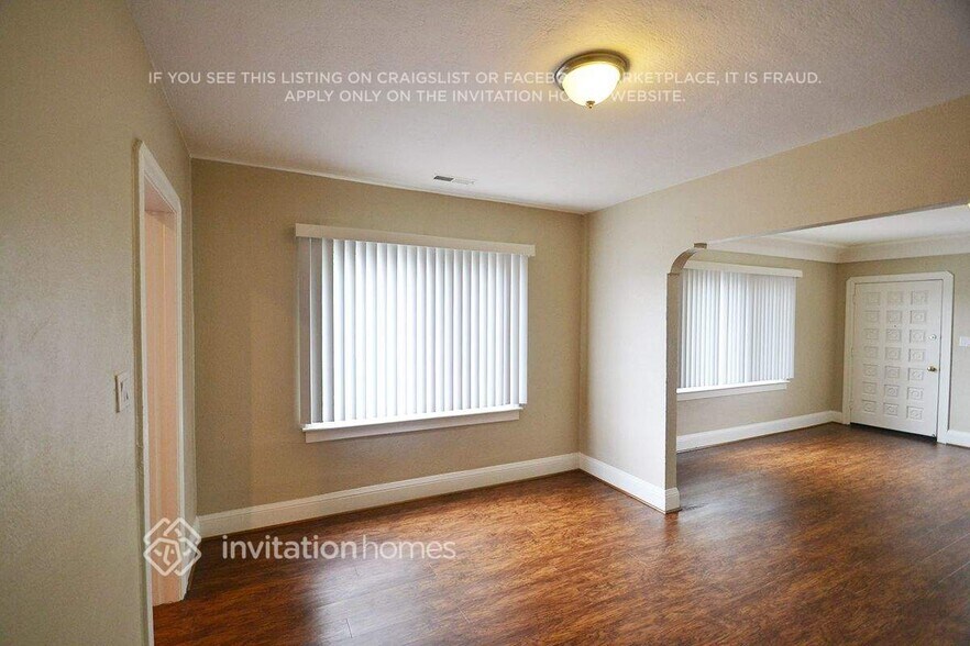 Building Photo - 1440 Beach St