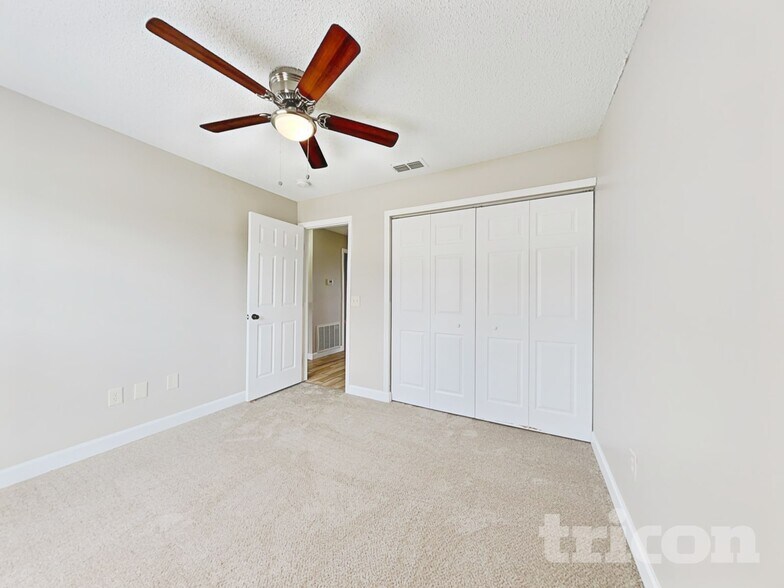 Building Photo - 1237 Edgerton Dr