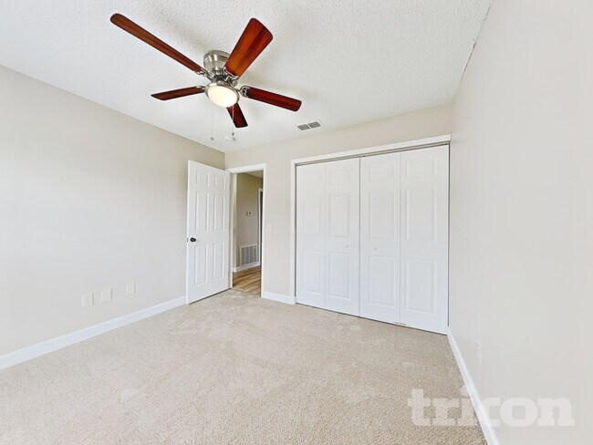 Building Photo - 1237 Edgerton Dr