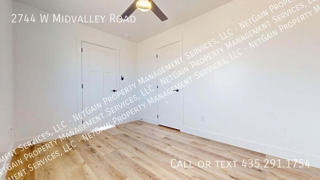 Building Photo - 2744 W Midvalley Rd