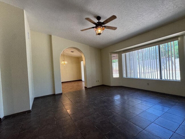 Building Photo - 4877 Los Reyes Dr