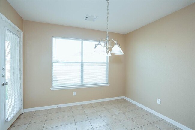 Building Photo - 4722 Silver Spruce Ln