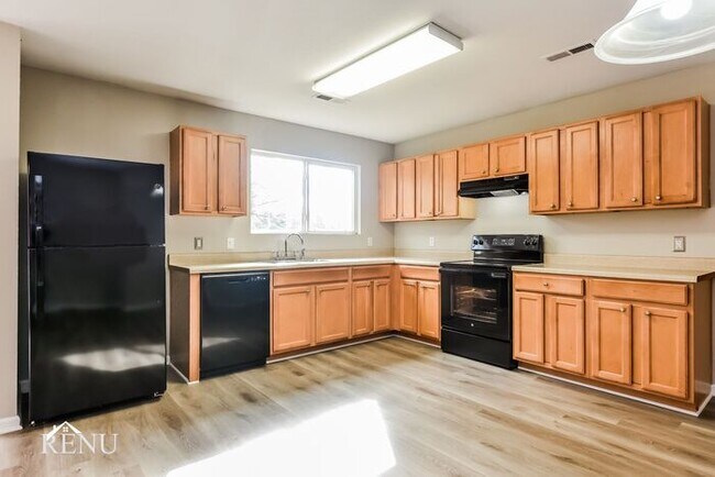 Building Photo - 132 Lockport Dr