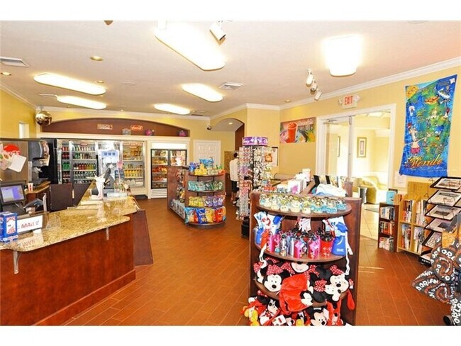 Building Photo - 2421 Silver Palm Dr