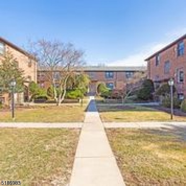 Building Photo - 805 Mountain Ave