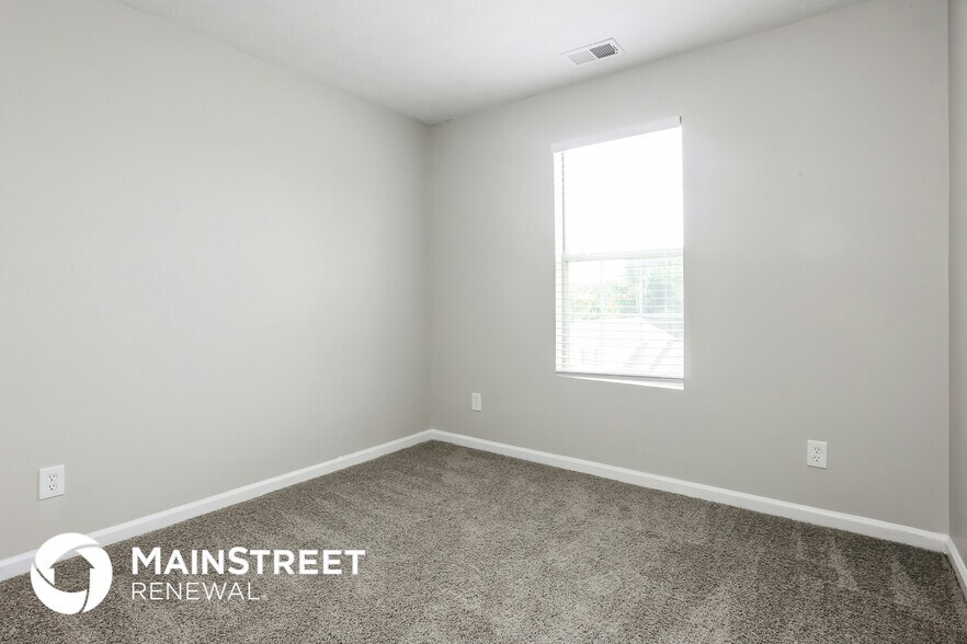 Building Photo - 4150 Riverbank Ct