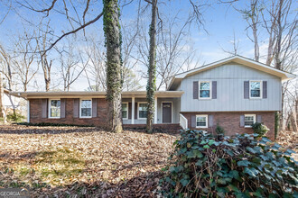 Building Photo - 3859 Chattahoochee Dr