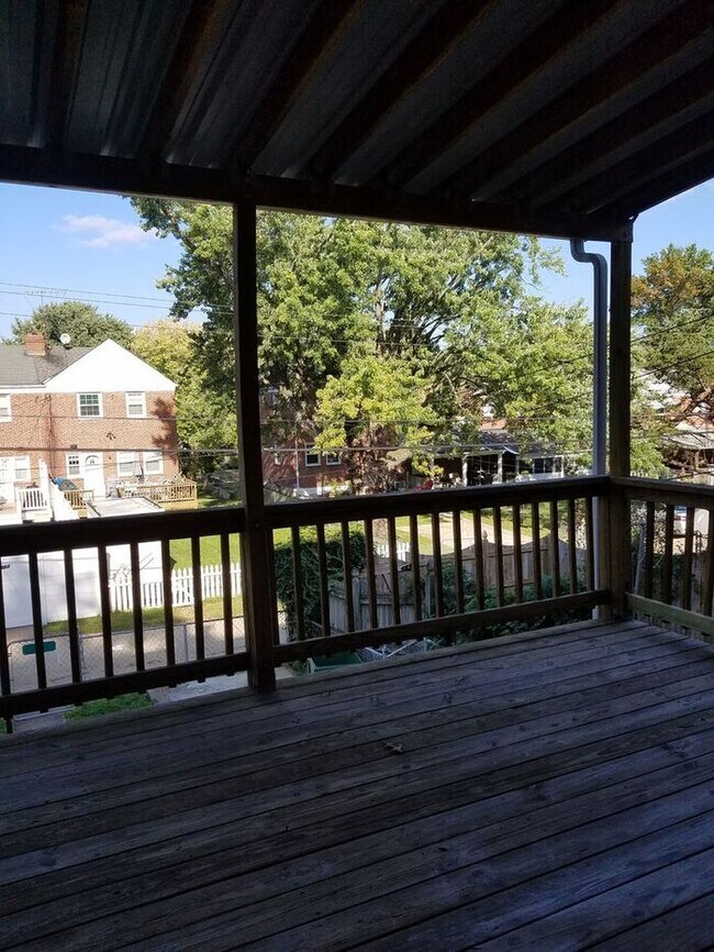 Building Photo - 3 Bedroom 2 Bathrooms in 21239