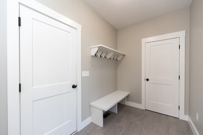 Building Photo - 61 Boutelle Rd