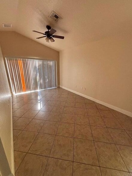 Building Photo - 4838 Cambridge St