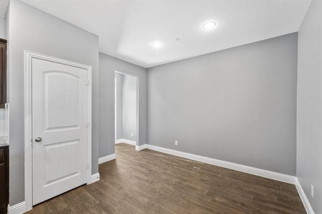 Building Photo - 5556 Kilmer Dr