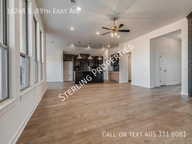Building Photo - 16248 S 89th E Ave