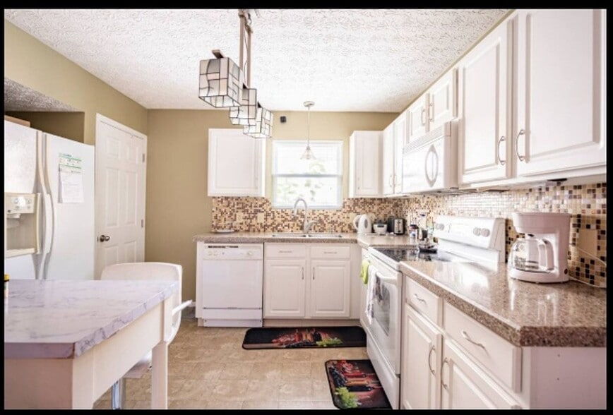 Building Photo - 7107 Reynolds Crossing Dr