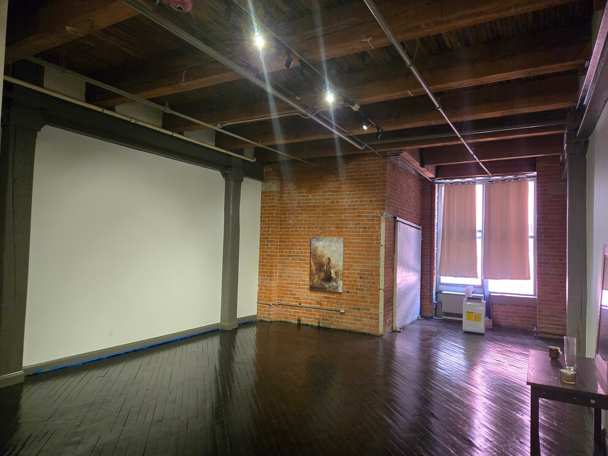 Building Photo - 743 Beaubien St
