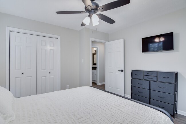 Building Photo - 4227 Waylon Dr