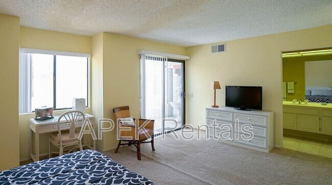 Building Photo - 211 Canyon Cir N