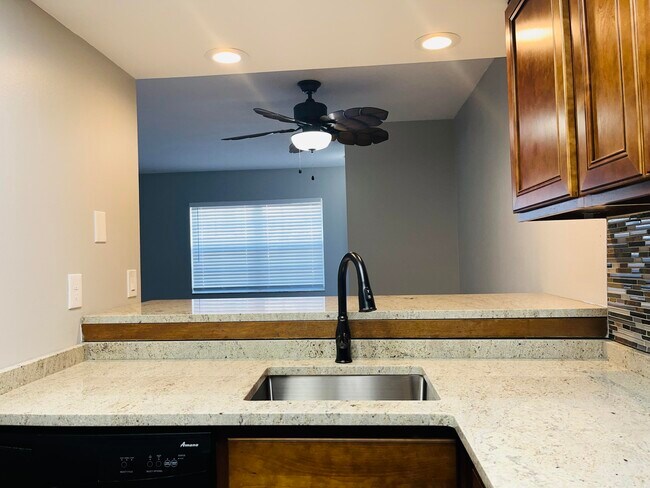 Building Photo - 3042 Sir Hamilton Cir