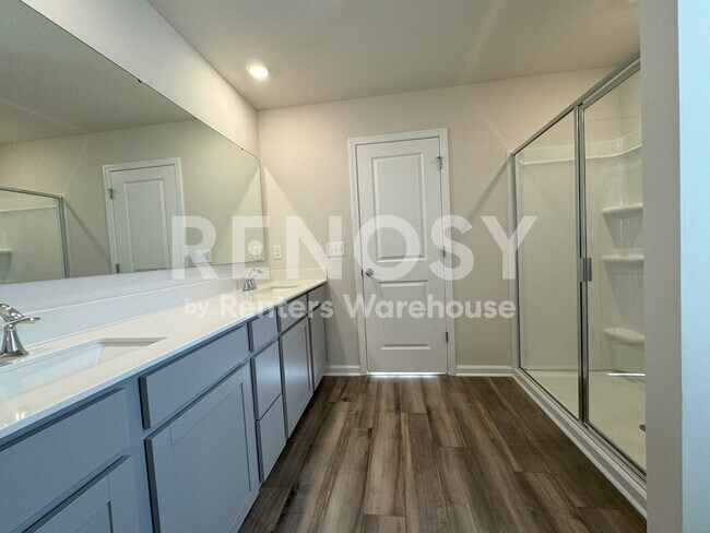 Building Photo - 10203 Chatham Run Ln