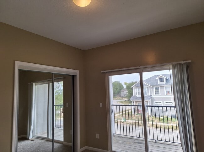 Building Photo - 994 N Findley St