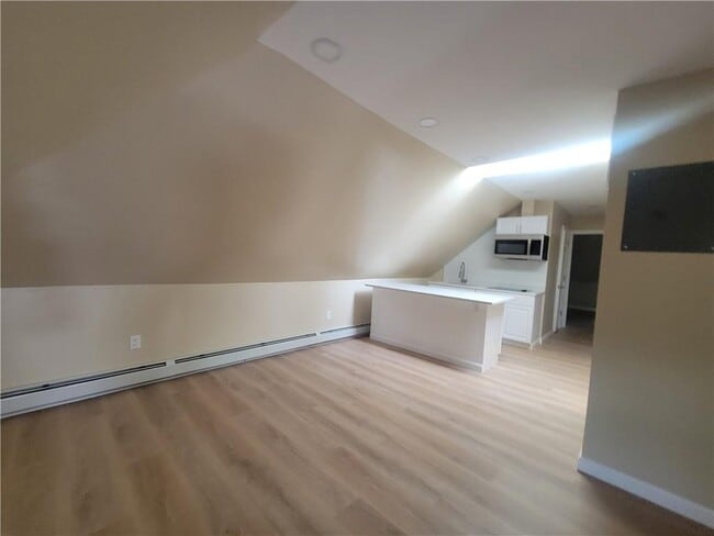 Building Photo - 29 Wildwood Ave