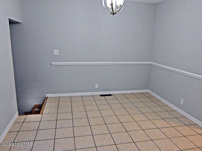 Building Photo - 180 Country Haven Dr