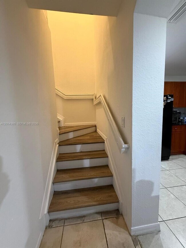 Building Photo - 8999 NW 107 Ct