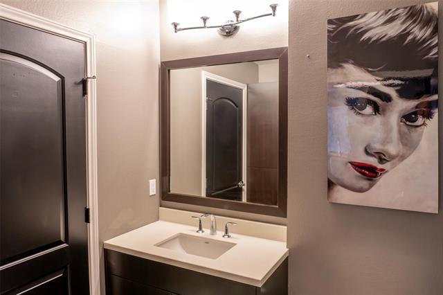 Building Photo - 3225 Turtle Creek Blvd Blvd