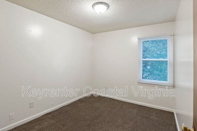 Building Photo - 2108 Madison Ave