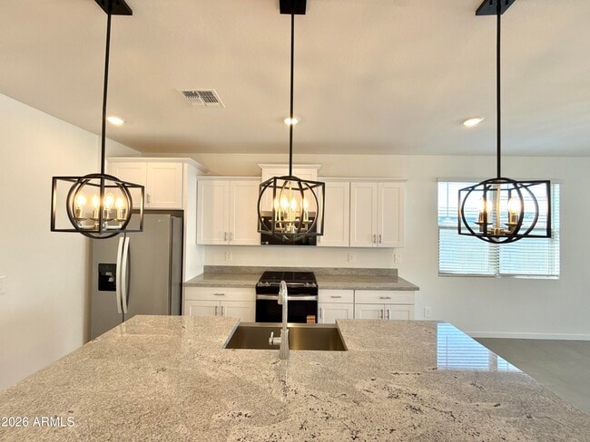 Building Photo - 17346 W Eva St