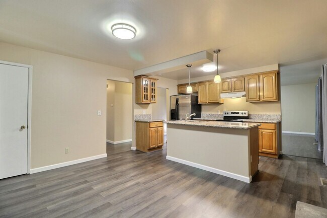 Building Photo - 26804 17th Pl S