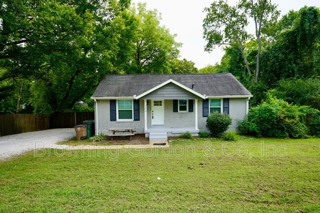 Building Photo - 363 Strasser Dr