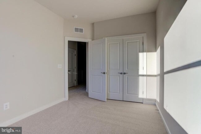 Building Photo - 13166 Arches Rd