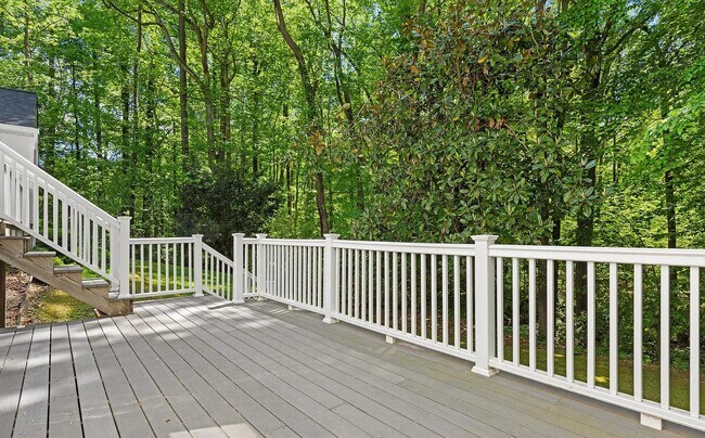 Building Photo - 7140 Persimmon Ln
