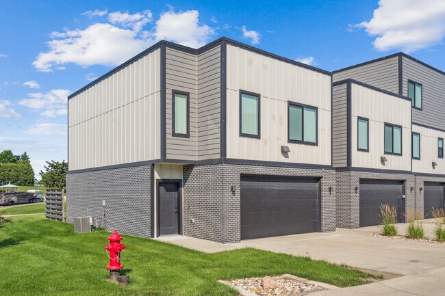 Building Photo - 29 Crosby Park Dr
