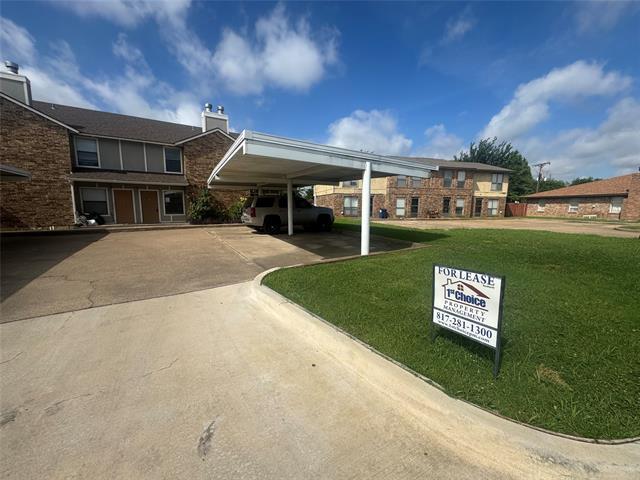 Building Photo - 726 Bluebonnet Dr