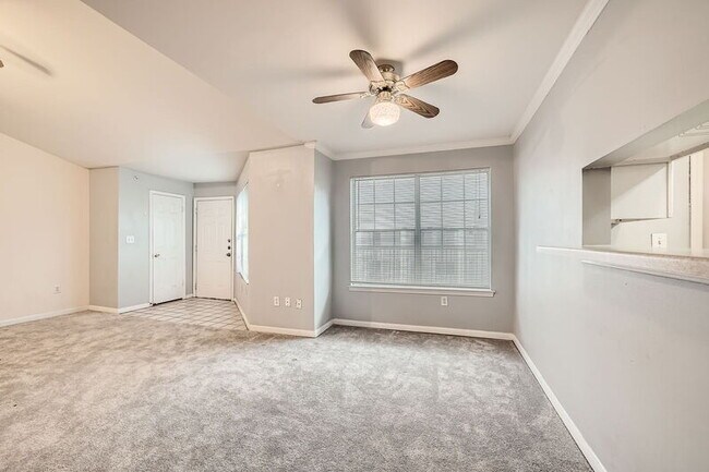 Building Photo - 501 W 26th St