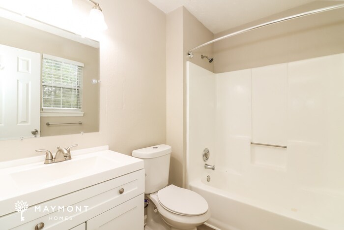 Building Photo - 1412 River Landing Way