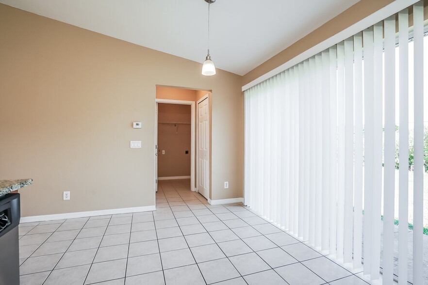 Building Photo - 2916 12th St SW