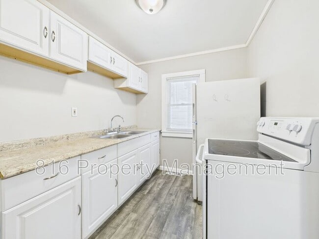 Building Photo - 7403 Montgall Ave