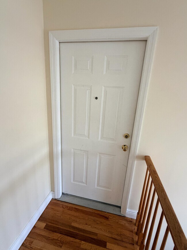 Building Photo - 606 Fulton St