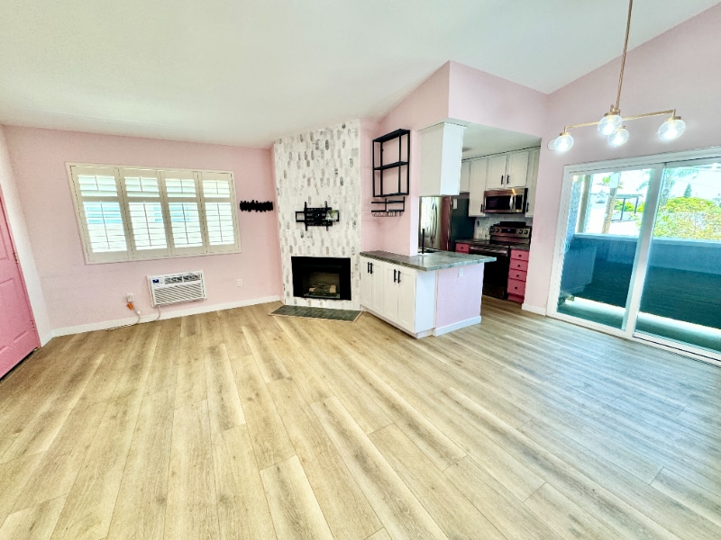 Building Photo - 4377 Wilson Ave