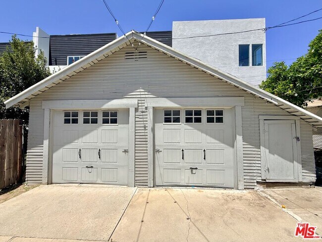 Building Photo - 2471 W Ave 32