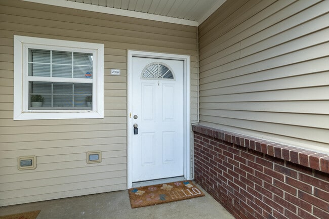 Building Photo - 2906 N Knightsbridge Cir