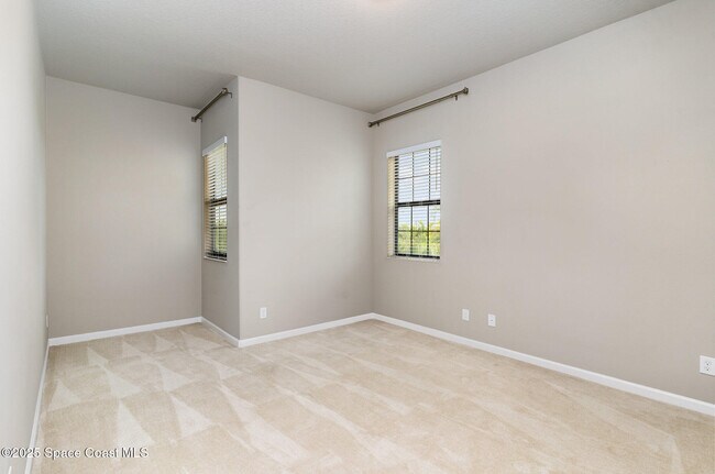 Building Photo - 735 Lanai Cir